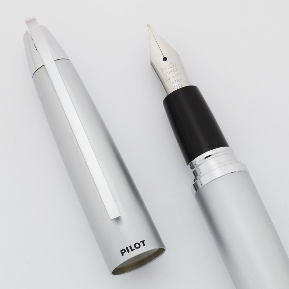 Pilot Knight Fountain Pen (2005) - Matte Silver, Medium Nib (Near